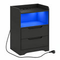 table-de-chevet-avec-lumieres-led-et-multiprise-2-tiroirs-compartiment-ouvert-eeqmaj6303po